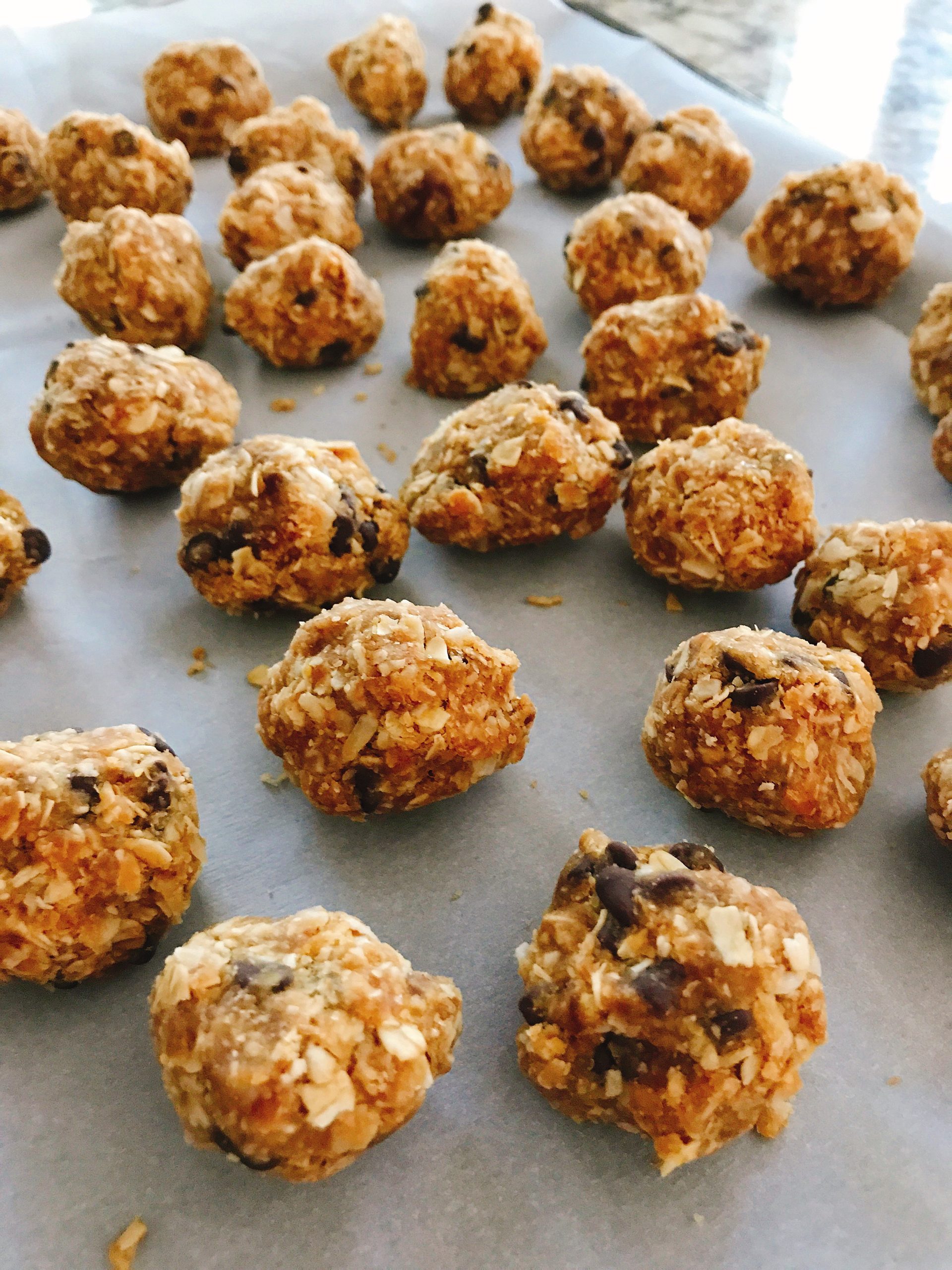Oat Date Energy Balls