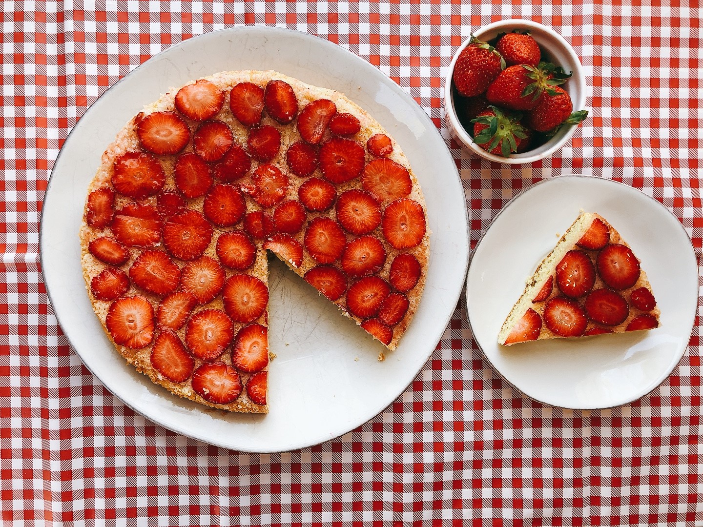 Strawberry Almond Flour Cake