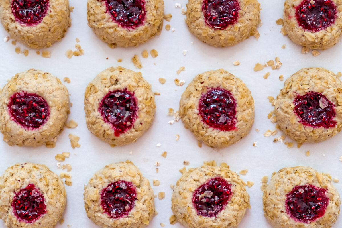 Recipe Peanut Butter and Jelly Oat Cookies